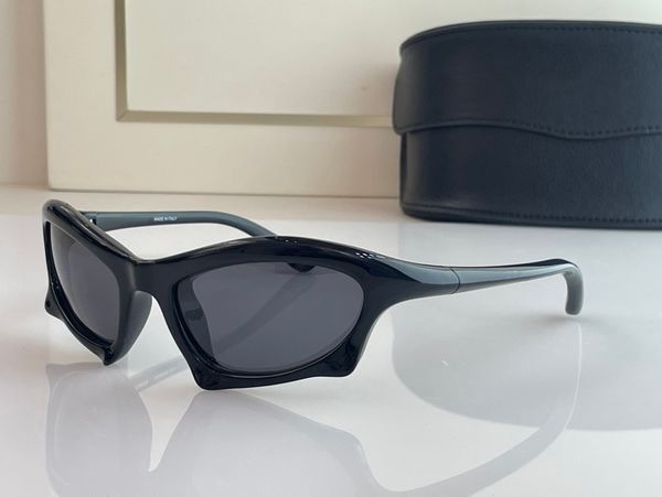 sunglasses for women men summer 0229 style anti-ultraviolet retro plate full frame glasses with box, White;black
sunglasses for women men summer 0229 style anti-ultraviolet retro plate full frame glasses with box, White;black