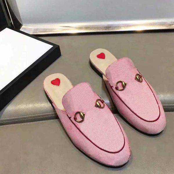 luxury slipper designer sandal italy brand slides women slippers flat bottom flip flop sneakers boots casual shoe by 9 0122, Black
luxury slipper designer sandal italy brand slides women slippers flat bottom flip flop sneakers boots casual shoe by 9 0122, Black
