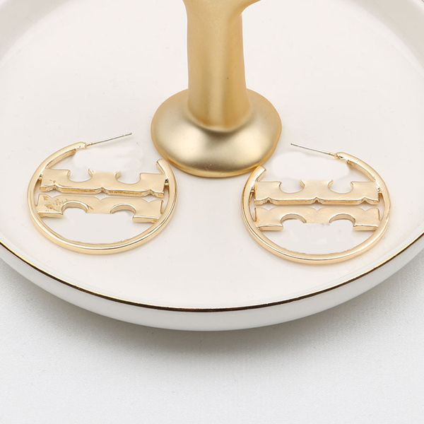 fashion womens earrings ear stud women designer brand letter elegance temperament simple ladies wedding party jewelry accessories er0109-er0, Golden;silver
fashion womens earrings ear stud women designer brand letter elegance temperament simple ladies wedding party jewelry accessories er0109-er0, Golden;silver