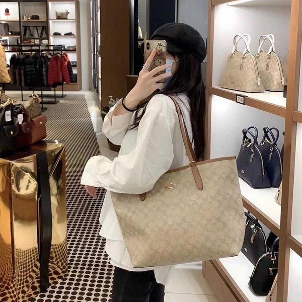2023 trendy brand fashion a woman's bag co classic old flower tote bag 
2023 trendy brand fashion a woman's bag co classic old flower tote bag