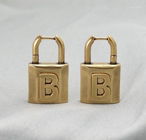 stud retro letter b lock earrings highquality brass material to create personality exaggerated highend metal2143423, Golden;silver
stud retro letter b lock earrings highquality brass material to create personality exaggerated highend metal2143423, Golden;silver