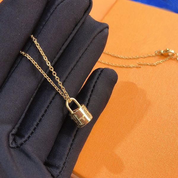 pendant necklaces fashion women luxury designer necklace choker pendant chain 18k gold plated stainless steel letter wedding jewelry accesso, Silver
pendant necklaces fashion women luxury designer necklace choker pendant chain 18k gold plated stainless steel letter wedding jewelry accesso, Silver
