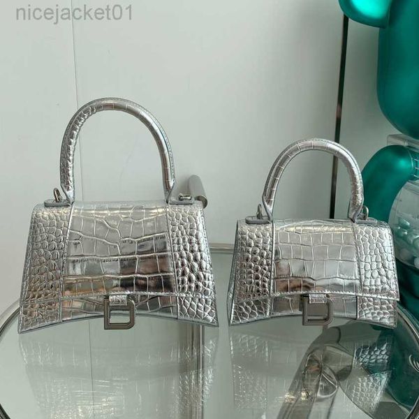 designer women bags shopping handbags fashion women totes cross body half moon luxury genuine leather classic307k
designer women bags shopping handbags fashion women totes cross body half moon luxury genuine leather classic307k