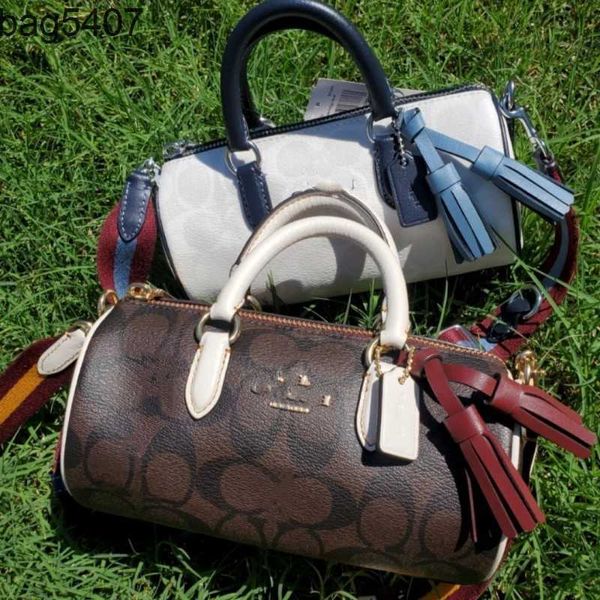 women's bags are 50% off at the shop new family laohua glacier white cylinder bag classic handbag men and universal fashion leisure cro
women's bags are 50% off at the shop new family laohua glacier white cylinder bag classic handbag men and universal fashion leisure cro