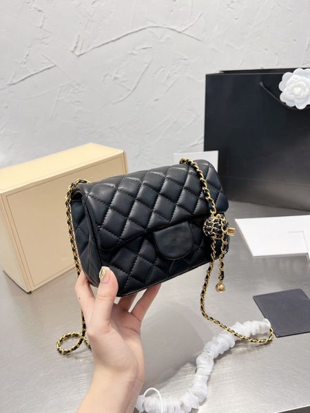 2022 winter cf designer shoulder bag classic crossbody bag women's handbag large capacity wallet adjustable gold ball chain sheep leath
2022 winter cf designer shoulder bag classic crossbody bag women's handbag large capacity wallet adjustable gold ball chain sheep leath