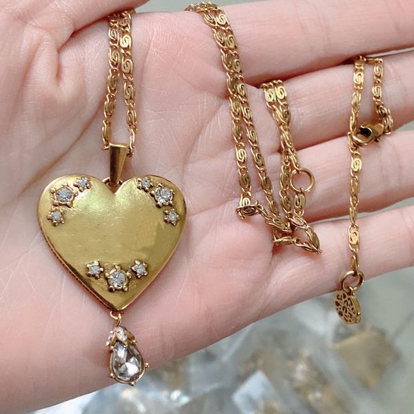 gold silver two-tone crystal pendant necklace vintage hiphop rock punk skeleton skull heads necklaces for men women jewelry jewelry gifts mn
gold silver two-tone crystal pendant necklace vintage hiphop rock punk skeleton skull heads necklaces for men women jewelry jewelry gifts mn