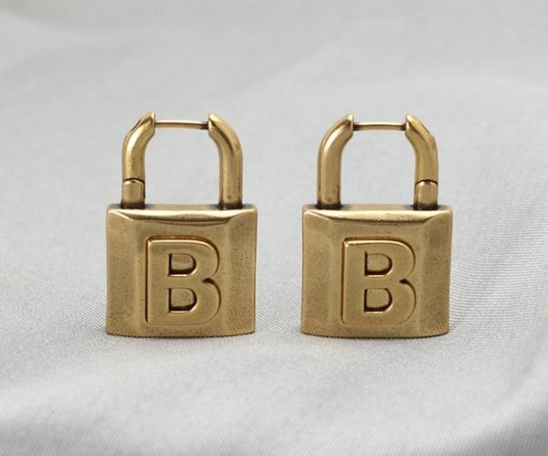 stud retro letter b lock earrings highquality brass material to create personality exaggerated highend metal4941291, Golden;silver
stud retro letter b lock earrings highquality brass material to create personality exaggerated highend metal4941291, Golden;silver