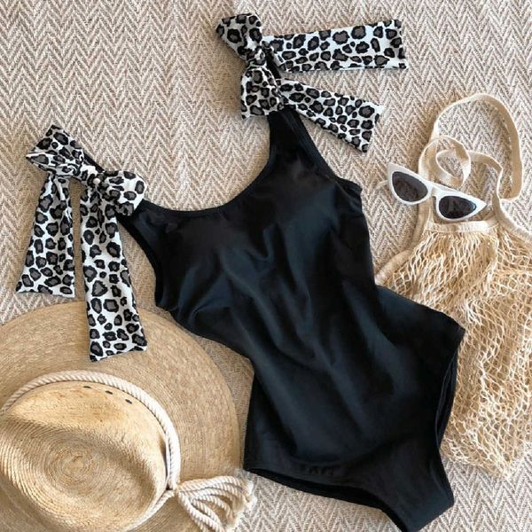 swim wear 2022 new one piece retro halter swimsuit female floral swimwear women push up bathing suit beach wear vintage monokini t221208
swim wear 2022 new one piece retro halter swimsuit female floral swimwear women push up bathing suit beach wear vintage monokini t221208