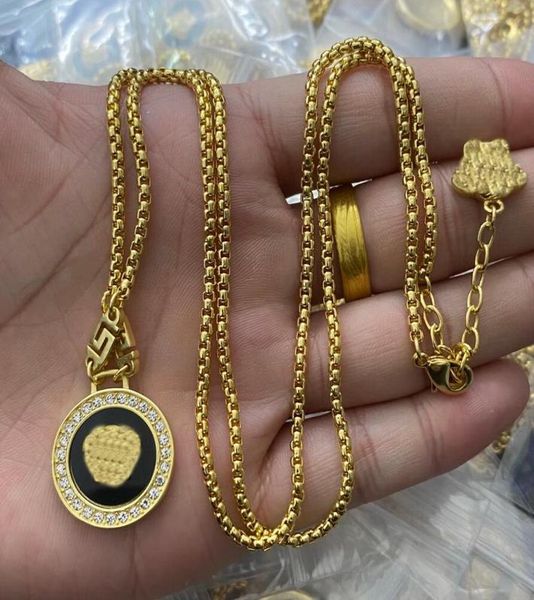 fashion new designed pendant hollow out greca women039s chain necklace banshee medusa head portrait 18k gold plated ladies neck9914491, Silver
fashion new designed pendant hollow out greca women039s chain necklace banshee medusa head portrait 18k gold plated ladies neck9914491, Silver