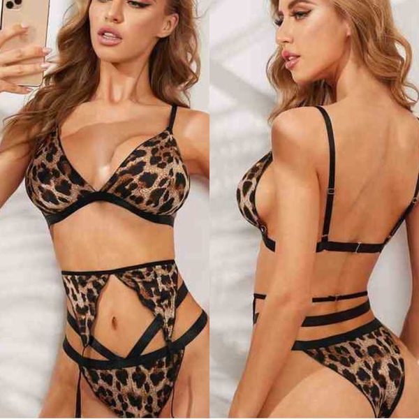 nxy underwear leopard imitation silk three-point charm belt silk stockings buckle bra gather underwear 220525, Red;black
nxy underwear leopard imitation silk three-point charm belt silk stockings buckle bra gather underwear 220525, Red;black