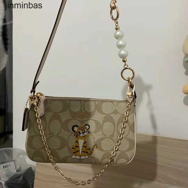 50% discount in stores 2023 fashion bag mini women's new early spring versatile armpit bag old flower msenger light luxury mahjong
50% discount in stores 2023 fashion bag mini women's new early spring versatile armpit bag old flower msenger light luxury mahjong