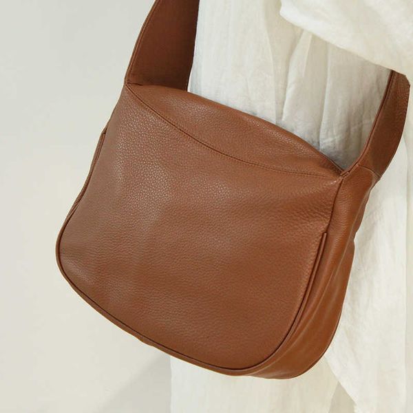 designer bag dinner party bag japanese and korean new cross body design large capacity half moon single shoulder head layer cowhide wide bel
designer bag dinner party bag japanese and korean new cross body design large capacity half moon single shoulder head layer cowhide wide bel