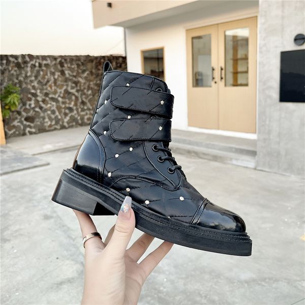 luxury design boots channel fashion women retro decoration winter warm snow non slip high heel martin knight tassel casual socks boots 09-06, Black
luxury design boots channel fashion women retro decoration winter warm snow non slip high heel martin knight tassel casual socks boots 09-06, Black
