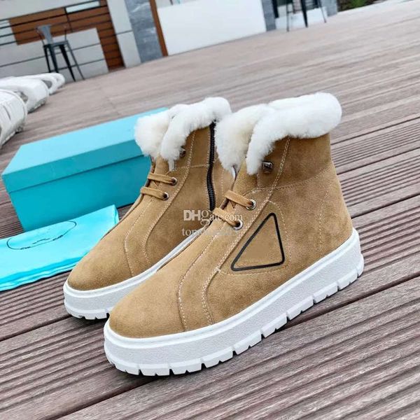classic snow boots new fashion women's platform shoes triangle logo letter designer shoes warm plush winter wool outdoor black brown st
classic snow boots new fashion women's platform shoes triangle logo letter designer shoes warm plush winter wool outdoor black brown st
