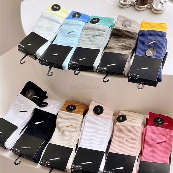 men women sprot socks solid color cotton classical businness casual socks excellent quality breathable male sock meias dusk98665 5un2, Black
men women sprot socks solid color cotton classical businness casual socks excellent quality breathable male sock meias dusk98665 5un2, Black