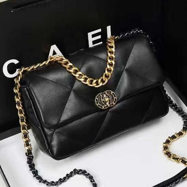 channel designer bag shoulder bags flap handbag women crossbody luxurious gold chain purse lamskin leather envelope clutch black wallet
channel designer bag shoulder bags flap handbag women crossbody luxurious gold chain purse lamskin leather envelope clutch black wallet