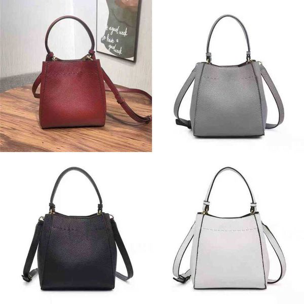 shopping bags drawstring bucket handbag single shoulder diagonal women's deformable tote solid color handbags 220816
shopping bags drawstring bucket handbag single shoulder diagonal women's deformable tote solid color handbags 220816