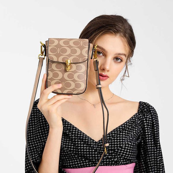 2023 trendy brand fashion a woman's bag fashion versatile print bag women's autumn one shoulder zero wallet small square women
2023 trendy brand fashion a woman's bag fashion versatile print bag women's autumn one shoulder zero wallet small square women