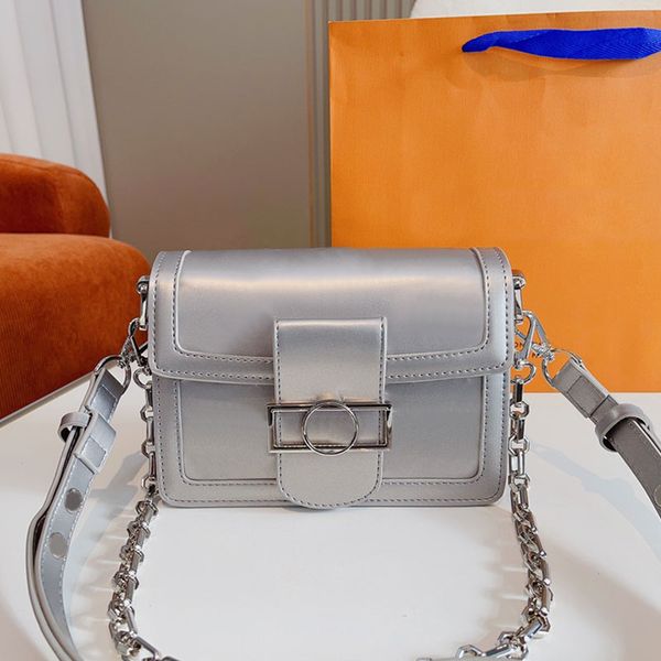 silver embossed postman bag chain crossbody bags women handbag small wallet quality genuine leather fashion letter shoulder handbags
silver embossed postman bag chain crossbody bags women handbag small wallet quality genuine leather fashion letter shoulder handbags