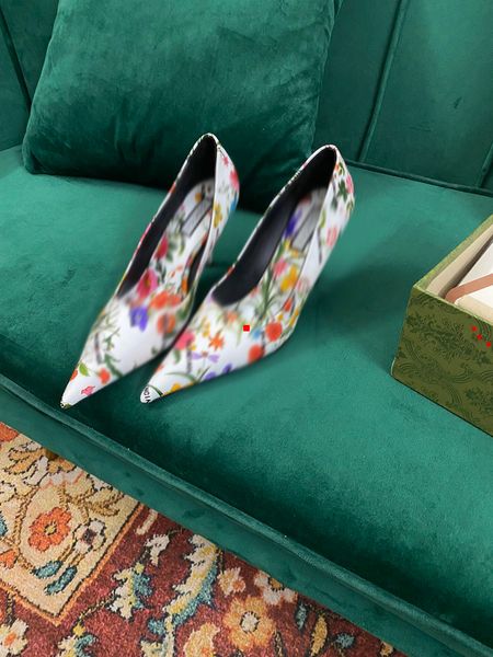 2023 women pumps high heel shoes wedding shoe with rhinestone fashion lady thin heels size 35-40 -g086, Black
2023 women pumps high heel shoes wedding shoe with rhinestone fashion lady thin heels size 35-40 -g086, Black