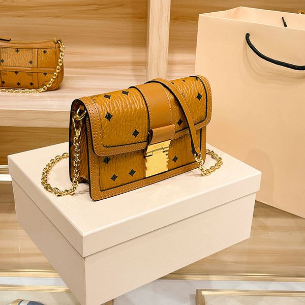 luxury designer women's bag for autumn/winter 2022 new leisure premium tote cross-body bag wallet orange print2
luxury designer women's bag for autumn/winter 2022 new leisure premium tote cross-body bag wallet orange print2