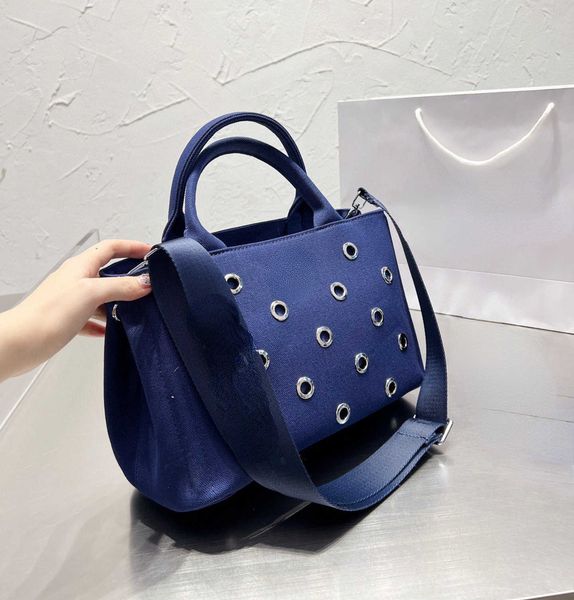 totes evening bags handbag marriage fashion bag women fashion one shoulder handheld temperament 1209
totes evening bags handbag marriage fashion bag women fashion one shoulder handheld temperament 1209