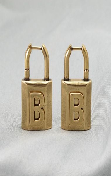 stud retro letter b lock earrings highquality brass material to create personality exaggerated highend metal8178928, Golden;silver
stud retro letter b lock earrings highquality brass material to create personality exaggerated highend metal8178928, Golden;silver