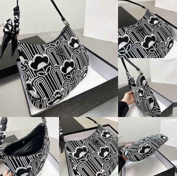evening bags totes prabag party designer bag womens embroidery print underarm bag designers cross body handbag tote bag shoulder pouch purse
evening bags totes prabag party designer bag womens embroidery print underarm bag designers cross body handbag tote bag shoulder pouch purse