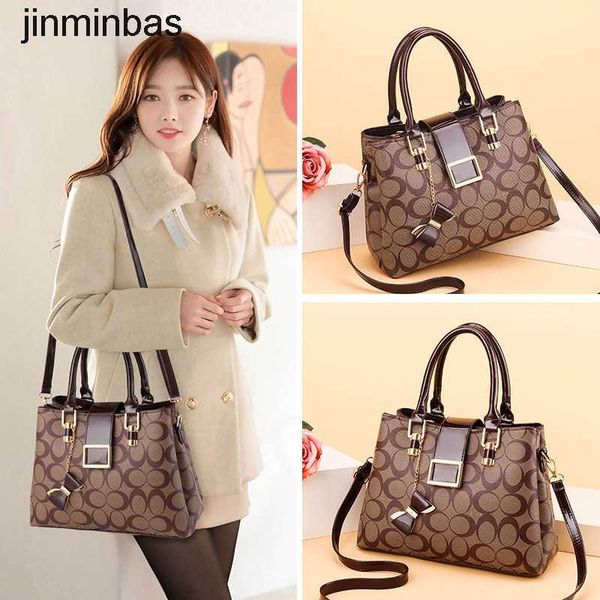 50% discount in stores 2023 fashion bag printed bow large capacity leather contrast color wind women's
50% discount in stores 2023 fashion bag printed bow large capacity leather contrast color wind women's