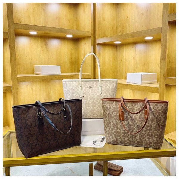 2023 trendy brand fashion a woman's bag high class large capacity versatile commuting for women new printed portable tote
2023 trendy brand fashion a woman's bag high class large capacity versatile commuting for women new printed portable tote