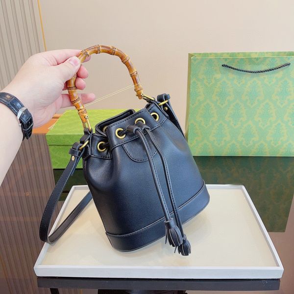 5a designer bamboo bag single shoulder unique handle rope multi color large capacity handbag
5a designer bamboo bag single shoulder unique handle rope multi color large capacity handbag