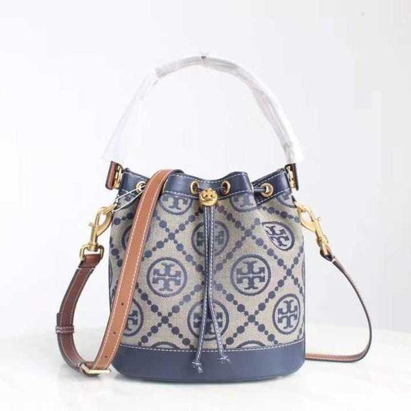 designer luxury women bag tory handbag tb fashion inclined shoulder bags versatile purses tories burchs totes large capacity saddle coal wal
designer luxury women bag tory handbag tb fashion inclined shoulder bags versatile purses tories burchs totes large capacity saddle coal wal