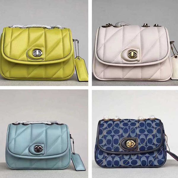 2023 trendy brand fashion a woman's bag new one shoulder oblique handbag classic family c women's bag cloud printed steamed bread
2023 trendy brand fashion a woman's bag new one shoulder oblique handbag classic family c women's bag cloud printed steamed bread