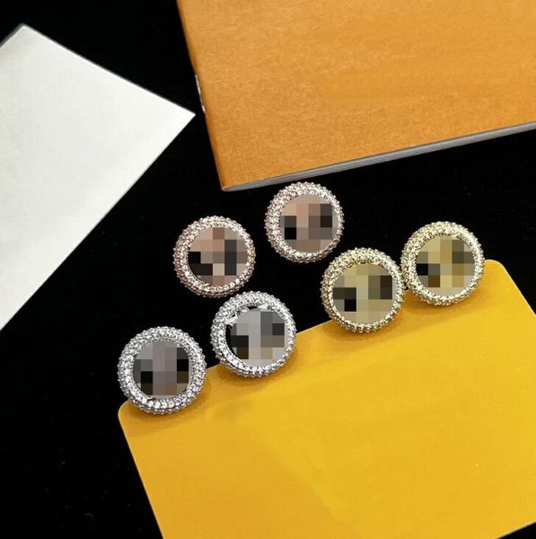 new designed women silver dangle earring v letter full diamonds combination brass 18k gold plating ladies pendants earrings studs designer j
new designed women silver dangle earring v letter full diamonds combination brass 18k gold plating ladies pendants earrings studs designer j