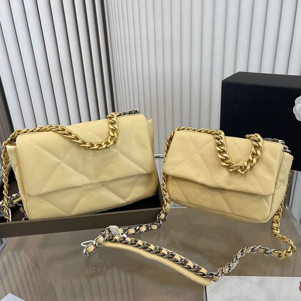 eight color 19 women luxury designer crossbody bag matelasse multi style large capacity classic flap shoulder bag metal portable suitcases v
eight color 19 women luxury designer crossbody bag matelasse multi style large capacity classic flap shoulder bag metal portable suitcases v