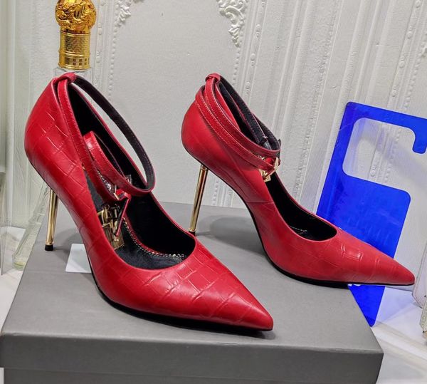 woman dress shoes sandals slippers luxury slides ford tom leather chain heel ankle strap sandal summer trendy leather rubber beach slide a5
woman dress shoes sandals slippers luxury slides ford tom leather chain heel ankle strap sandal summer trendy leather rubber beach slide a5