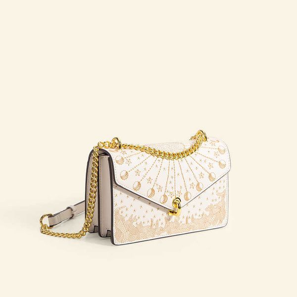luxury women's bag embroidery star chain bag fashion design cross body small square bag
luxury women's bag embroidery star chain bag fashion design cross body small square bag