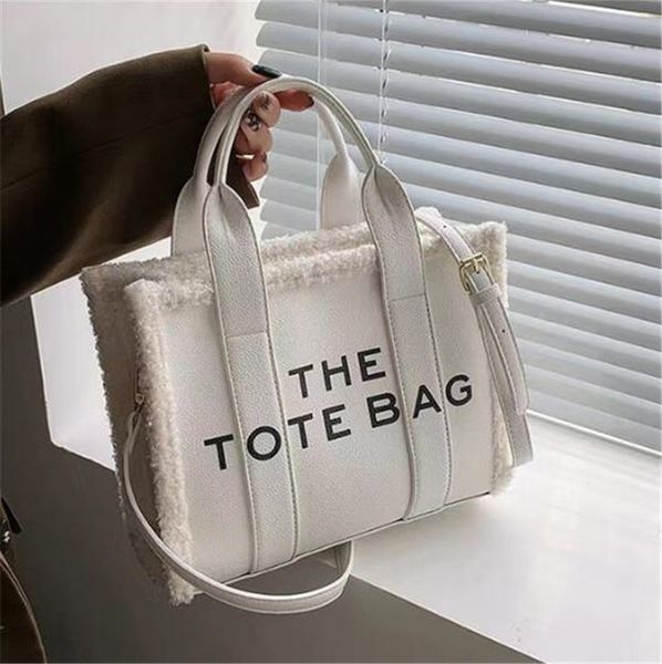 brand letter big tote bags for women men pu lambswool shoulder crossbody bag plush large handbag ladies fashion handle bags ins, Red;black
brand letter big tote bags for women men pu lambswool shoulder crossbody bag plush large handbag ladies fashion handle bags ins, Red;black