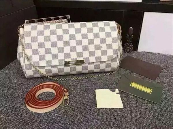 square shoulder handbag purse crossbody makeup bag smooth leather stylish black chain luxury designer women
square shoulder handbag purse crossbody makeup bag smooth leather stylish black chain luxury designer women
