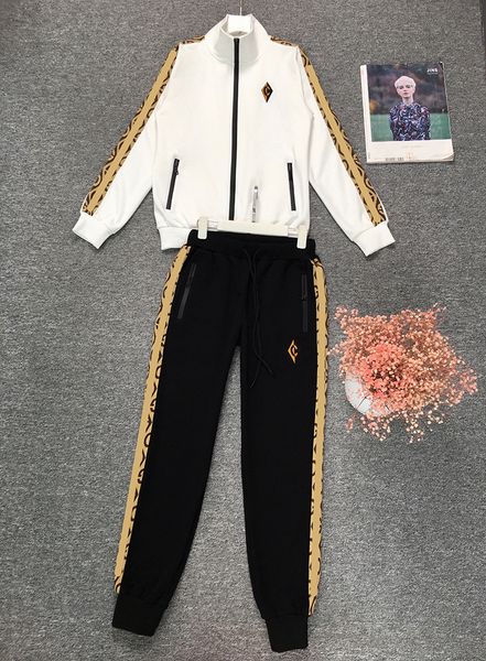 autumn 2022 womens tracksuits designers new casual sports suit zipper stand collar two sides stripe sportswear fashion two piece set large, Gray
autumn 2022 womens tracksuits designers new casual sports suit zipper stand collar two sides stripe sportswear fashion two piece set large, Gray