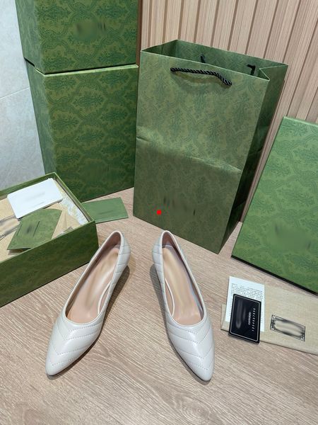 2023 designer high heels dress shoes sneakers sneaker women luxury glitter rivets triple black white patent leather suede party womens weddi
2023 designer high heels dress shoes sneakers sneaker women luxury glitter rivets triple black white patent leather suede party womens weddi