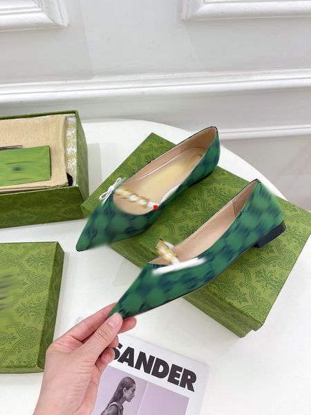 2023 women shoes heels sandals dress shoe lady sandal lides classics fashion beach thick bottom leather high heel by alphabet with box size, Black
2023 women shoes heels sandals dress shoe lady sandal lides classics fashion beach thick bottom leather high heel by alphabet with box size, Black