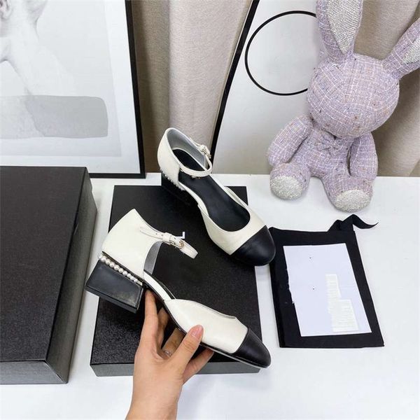 dress shoes fashion channel women leather high heel letter logo party wedding tourism holiday casual flat shoes 01-07, Black
dress shoes fashion channel women leather high heel letter logo party wedding tourism holiday casual flat shoes 01-07, Black