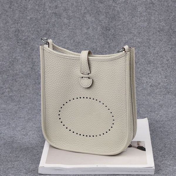 letter h fashion evelyn shoulder bag hollow beach with scarf women's mens luxurys genuine leather totes crossbody travel handbag clutch
letter h fashion evelyn shoulder bag hollow beach with scarf women's mens luxurys genuine leather totes crossbody travel handbag clutch