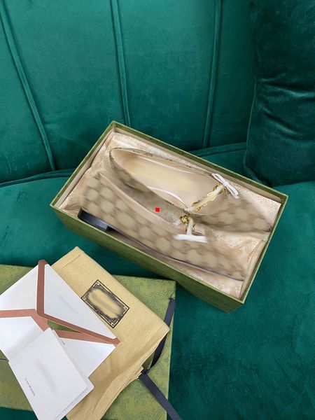2023 women shoes heels sandals dress shoe lady sandal lides classics fashion beach thick bottom leather high heel by alphabet with box size, Black
2023 women shoes heels sandals dress shoe lady sandal lides classics fashion beach thick bottom leather high heel by alphabet with box size, Black
