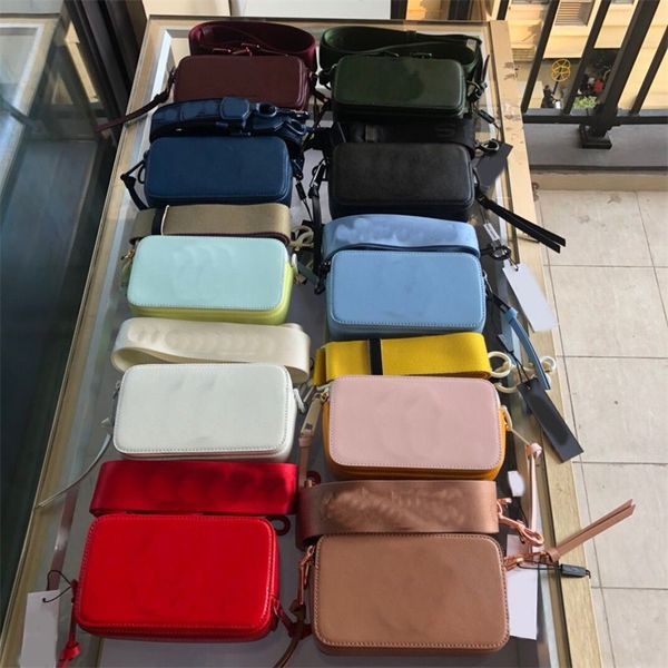 leather tote bag cross body designer letter womens wallet cosmetics messenger bags mini pochette luxury women camera pure color one shoulder
leather tote bag cross body designer letter womens wallet cosmetics messenger bags mini pochette luxury women camera pure color one shoulder