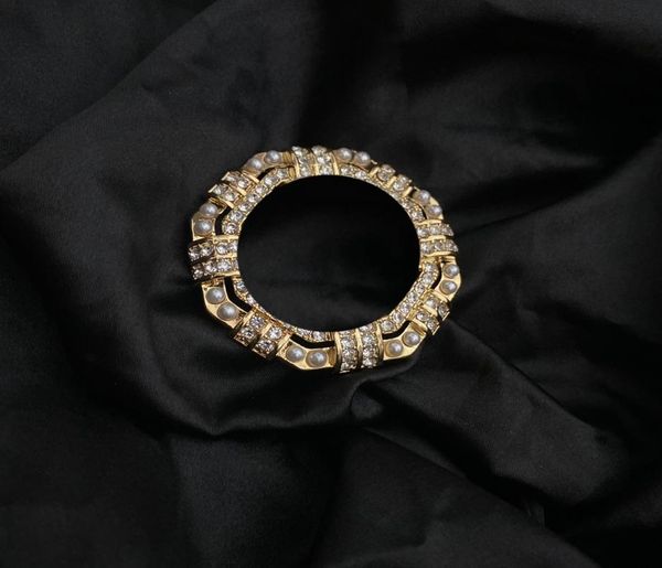 20style 18k gold plated letter brooch luxury personality classic fashion designer letters brooches pearl women rhinestone suit pin3822998, Gray
20style 18k gold plated letter brooch luxury personality classic fashion designer letters brooches pearl women rhinestone suit pin3822998, Gray