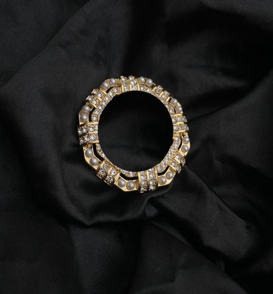 20style 18k gold plated letter brooch luxury personality classic fashion designer letters brooches pearl women rhinestone suit pin6774053, Gray
20style 18k gold plated letter brooch luxury personality classic fashion designer letters brooches pearl women rhinestone suit pin6774053, Gray