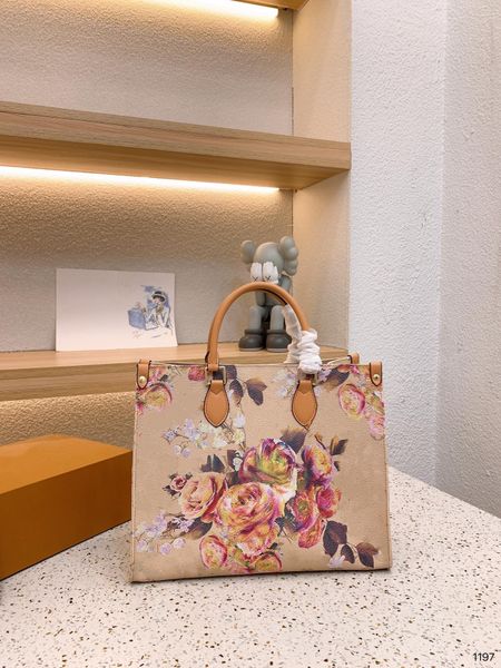 onthego luxurys designers bags womens handbags purse flower tote bag ladies casual tote leather shoulder bags female big purse handbag fashi
onthego luxurys designers bags womens handbags purse flower tote bag ladies casual tote leather shoulder bags female big purse handbag fashi