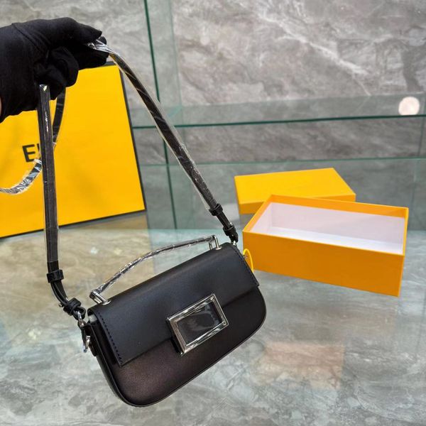 designer shoulder bag baguette bag phone package leather small square handbag wallet designers bags simple fashion very nice
designer shoulder bag baguette bag phone package leather small square handbag wallet designers bags simple fashion very nice